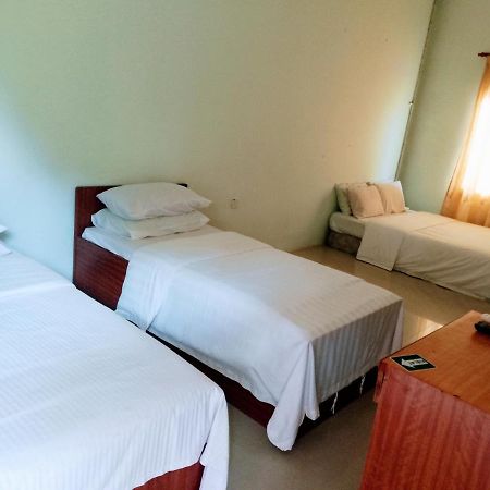 Daisyinn Budget Hotel Kuala Terengganu กัมปงกองบาดัค ภายนอก รูปภาพ