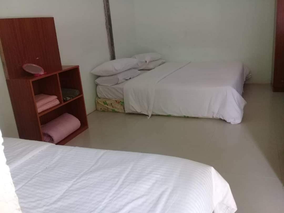 Daisyinn Budget Hotel Kuala Terengganu กัมปงกองบาดัค ภายนอก รูปภาพ